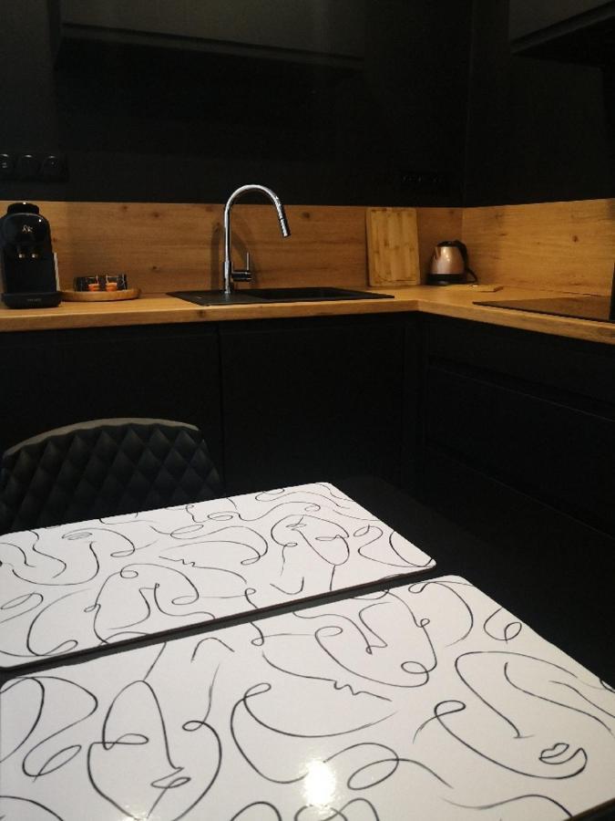 Studio Moderne, Place Parking Prive, Emplacement Ideal A 100 M Du Lac. Annecy Buitenkant foto